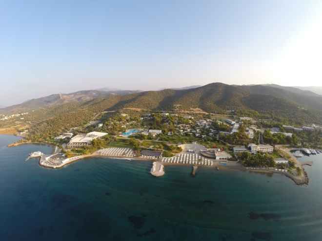 Vacaciones en Grecia, Barcel Hydra Beach Resort presenta el nuevo Beach Club