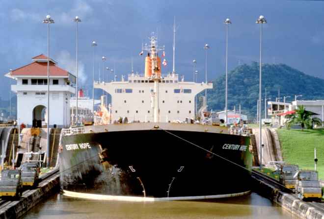 Panamá surcando aguas de lujo, los tránsitos por el Canal de Panamá