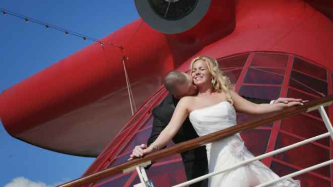 Carnival presenta su nuevo programa de bodas en alta mar