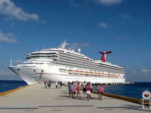 Carnival aumenta capacidad en el Caribe con el crucero Carnival Valor