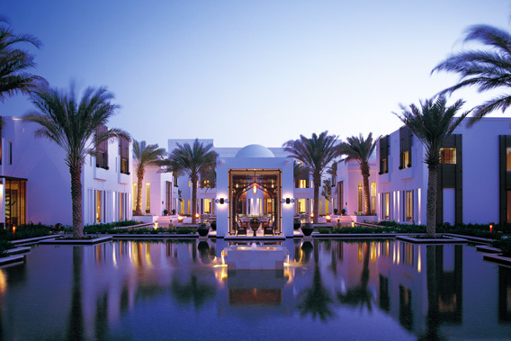 The Chedi Muscat, Omn - Hotel Resort de lujo 5 estrellas - patio interior