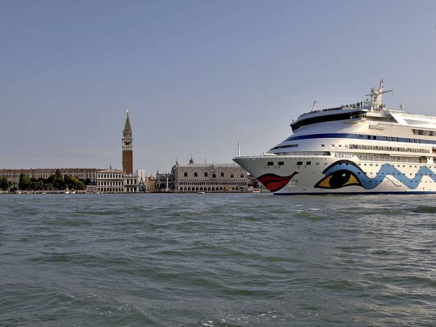 Venecia ser puerto base del crucero AIDAaura en la primavera del 2012