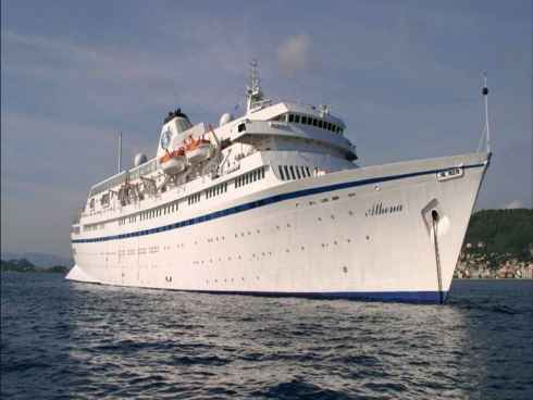 Athena el primer crucero con sede en Australia que visitará  Pare Pare, en Indonesia