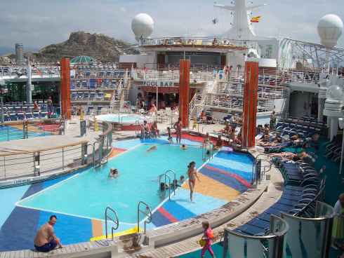 El Puerto de Alicante contabiliz un total de 47.466 pasajeros en el primer semestre de 2011