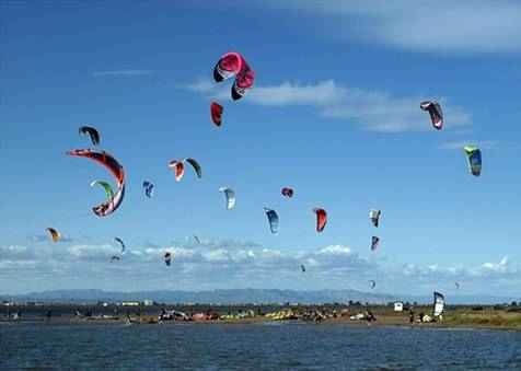 Kitesurf, el deporte preferido por el turista internacional