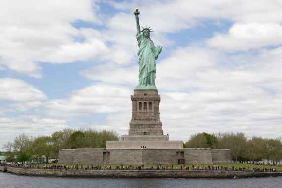 Nueva York - La Estatua de la Libertad reabre al pblico