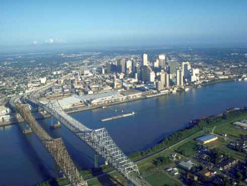 El Puerto de Nueva Orleans permanece abierto, a pesar de las inundaciones