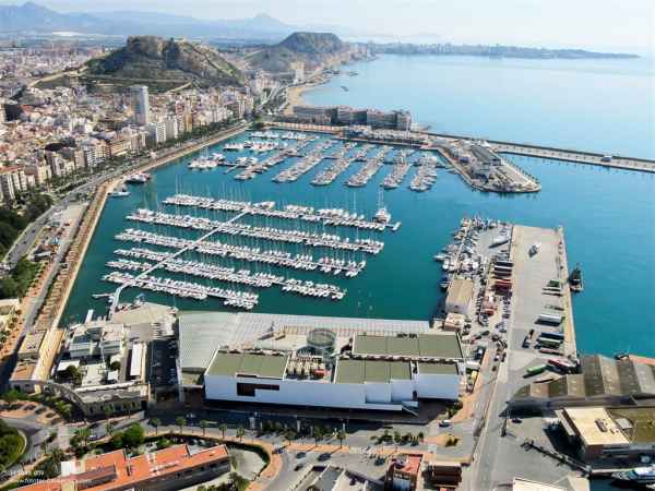 Alicante celebra un encuentro sobre el tráfico de cruceros