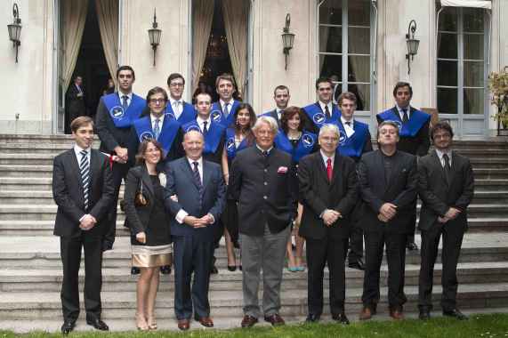 Vatel celebra su primera graduacin con la presencia del Embajador de Francia