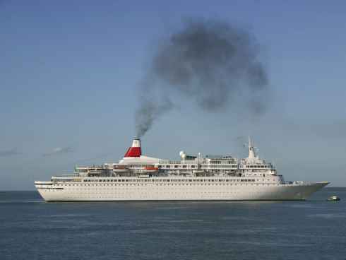La contaminación atmosférica ocasionada por los cruceros de lujo