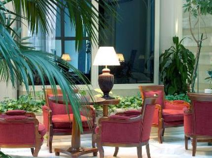 El Hotel Granada Center moderniza sus instalaciones