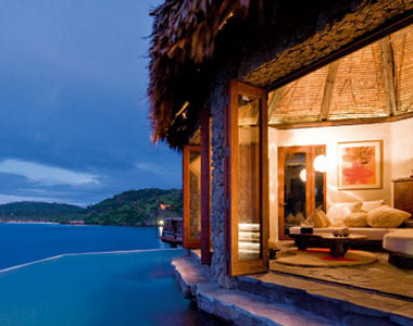 Laucala Island - Fiji - Exclusivo Resort de 5 estrellas de lujo- piscina de borde infinito
