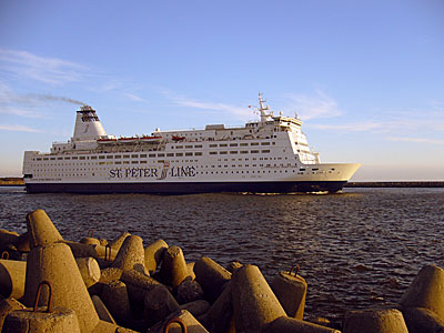 Con ferry desde Talinn a St.Petersburgo sin visado. Operador ferrys ruso añade escala Estonia