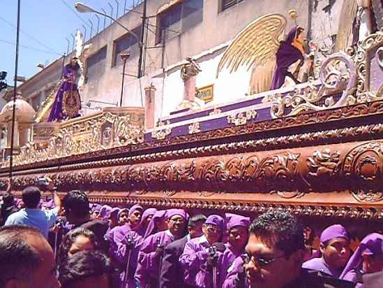 REPORTAJE Solemnes procesiones activan turismo Guatemala en Semana Santa